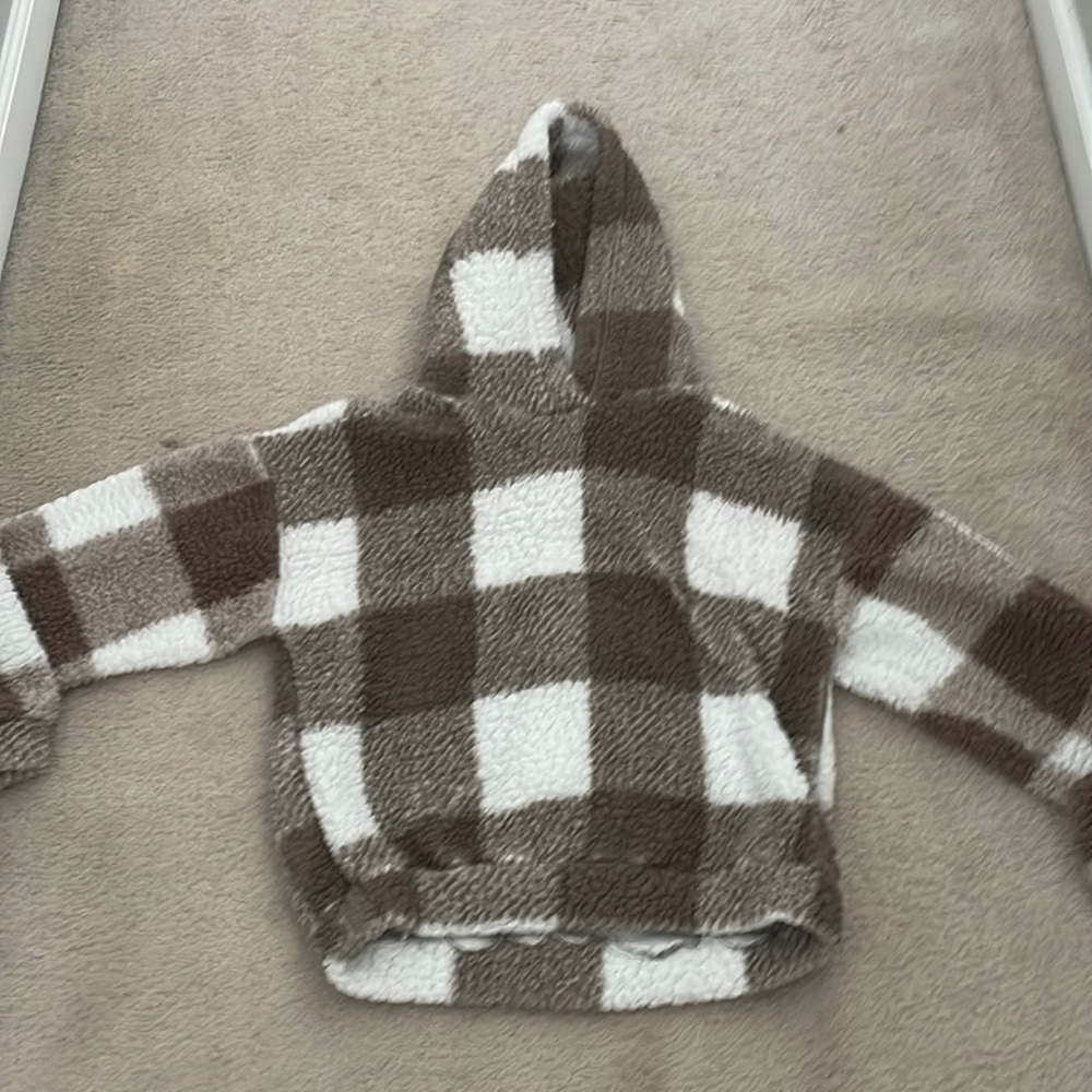 Sweater: Size S(4)- no stains, only worn once.